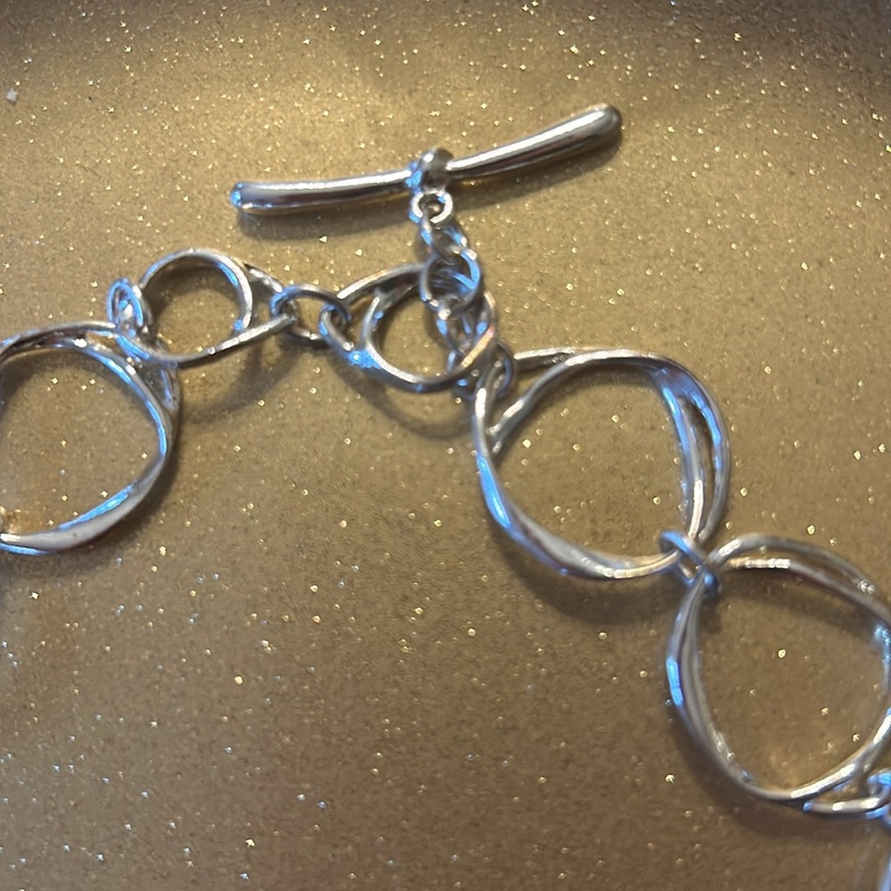 Silver and Light Blue Stone Necklace; 18” Length; Beautiful & Perfect Condition! - Picture 8 of 12